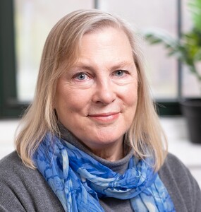 Credit, Carrington Crothers