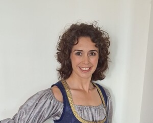 Renaissance festival book signing attire