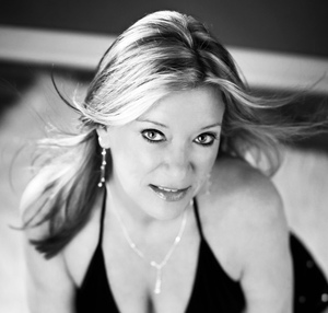 Provocateur of sexy & twisted tales