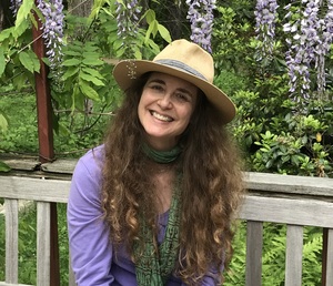 Lara Tupper Author Photo 2025