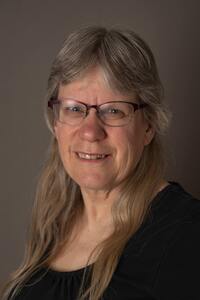 Head shot of Sandy Kubillus