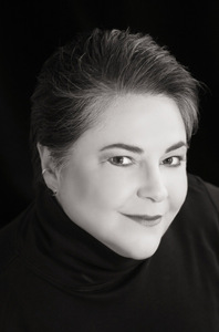 Robin Reardon headshot