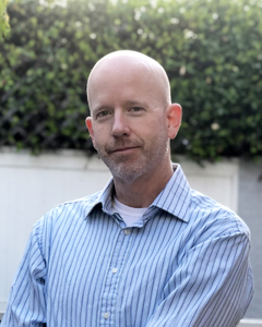 Headshot of Andrew Lyons