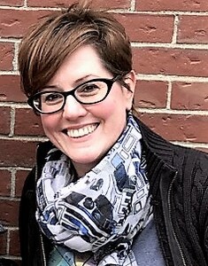 Headshot Kathy McKenna