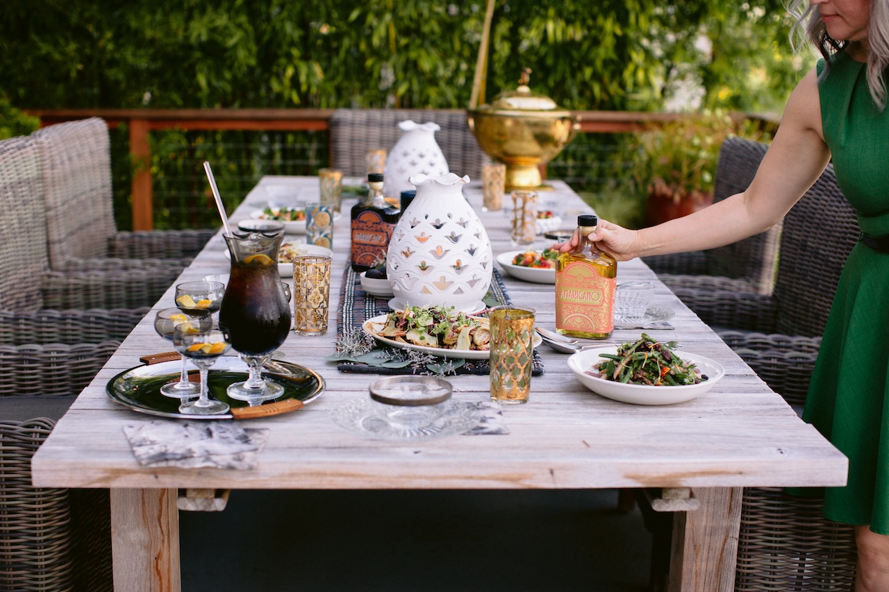 Deck-tablescape.jpg