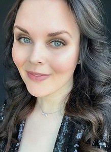 Author Hannah Standhaft