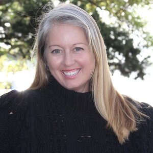 Cori Nevruz - Suspense and Thriller Novelist