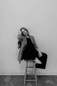 Picture of Flor Gray