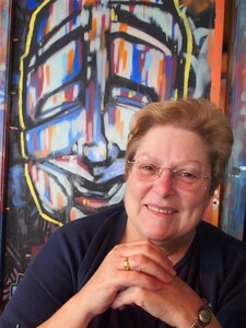 photo of author Pat Henshaw