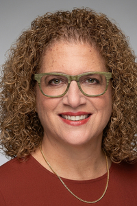 Headshot of Lauren Gladstone