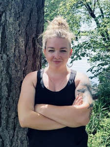 Tegan Nia Swanson photo 