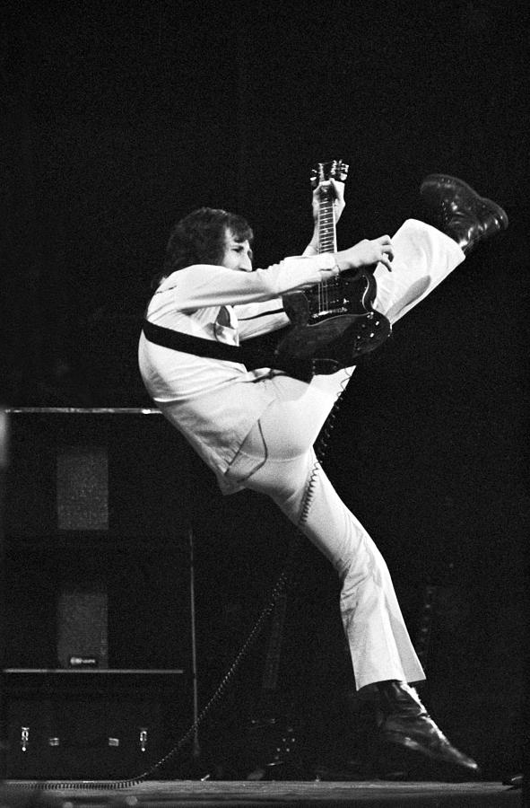 the-whos-pete-townshend-1972-chris-walter.jpg