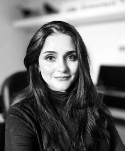 Black and white photo of author Mallika Narayanan 