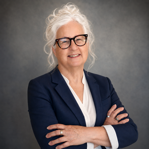 Portrait of Anne K. Hawkinson, award-winning author of historical fiction and mystery novels.