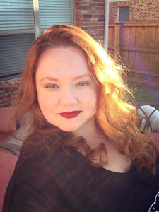 headshot of Tricia Lynne