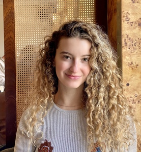 Headshot of Jessie Petrow-Cohen