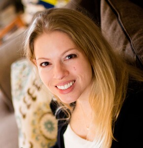 Cristin Harber headshot