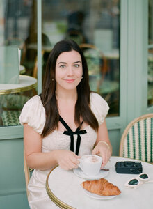 Molly Carr Author and Photographer