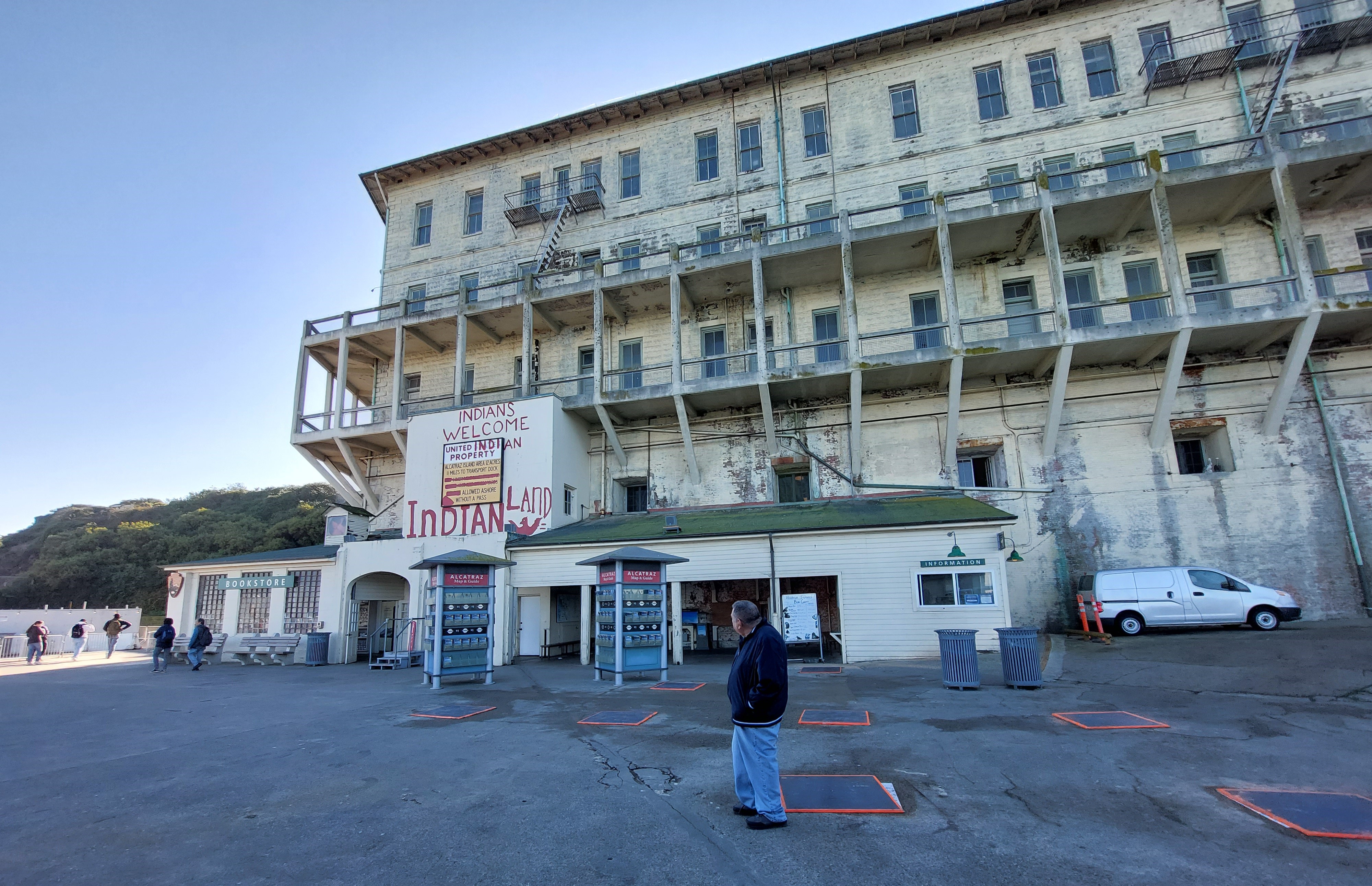 Alcatraz-entrance-3.jpg