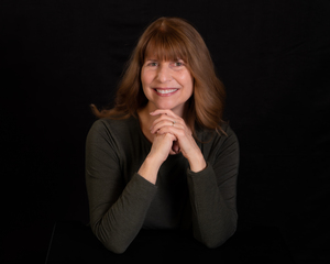 Sharon Lynn author photo