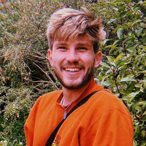 Outdoor headshot of author Peter Vickland 