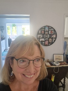 phone image of Alice McVeigh